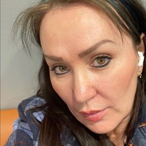 Meet your Posher, Omaira